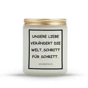 „UNSERE LIEBE VERÄNDERT DIE WELT, SCHRITT FÜR SCHRITT.“